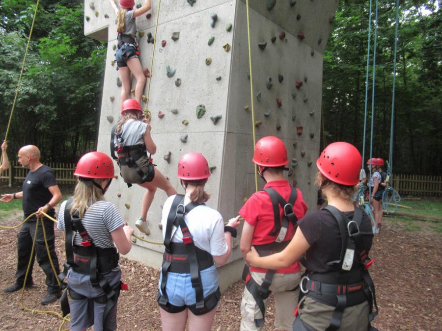 Mondsteine im Kletterpark