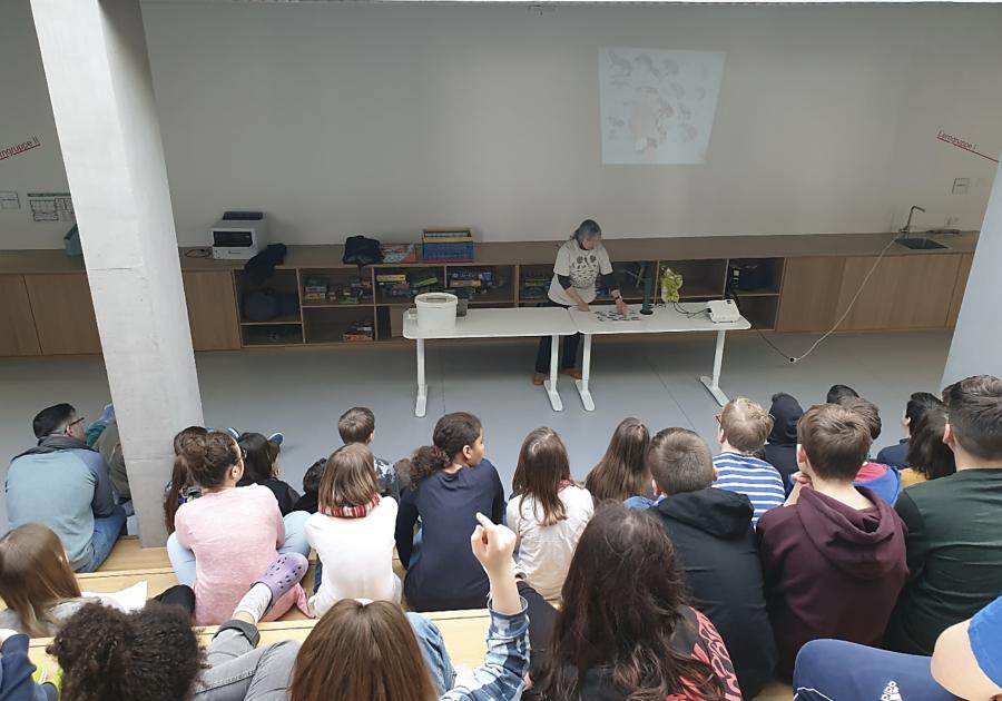 Besuch von Frau Carl zum Thema „Amphibien“ am 13.03.20
